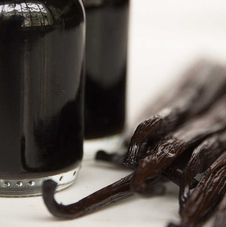 Vanilla extracts Vanilla extracts