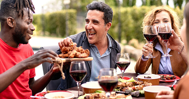 Friends dining outside