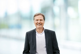 Symrise extends Executive Board contract of Heinz-Jürgen Bertram